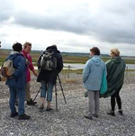 balade-art-et-nature-baie-de-somme-sortie-entre-amis-cayeux-sur-mer-reserve-naturelle-agnes-bourdon-guide-artiste-contemporain-mosaïque-observer-découvrir-oiseaux-migrateurs-plantes-sauvages-comestibles-botanique-marcher